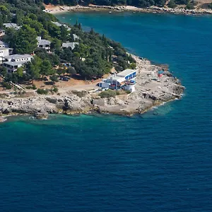 https://horizont-resort-pula.in-istria.net